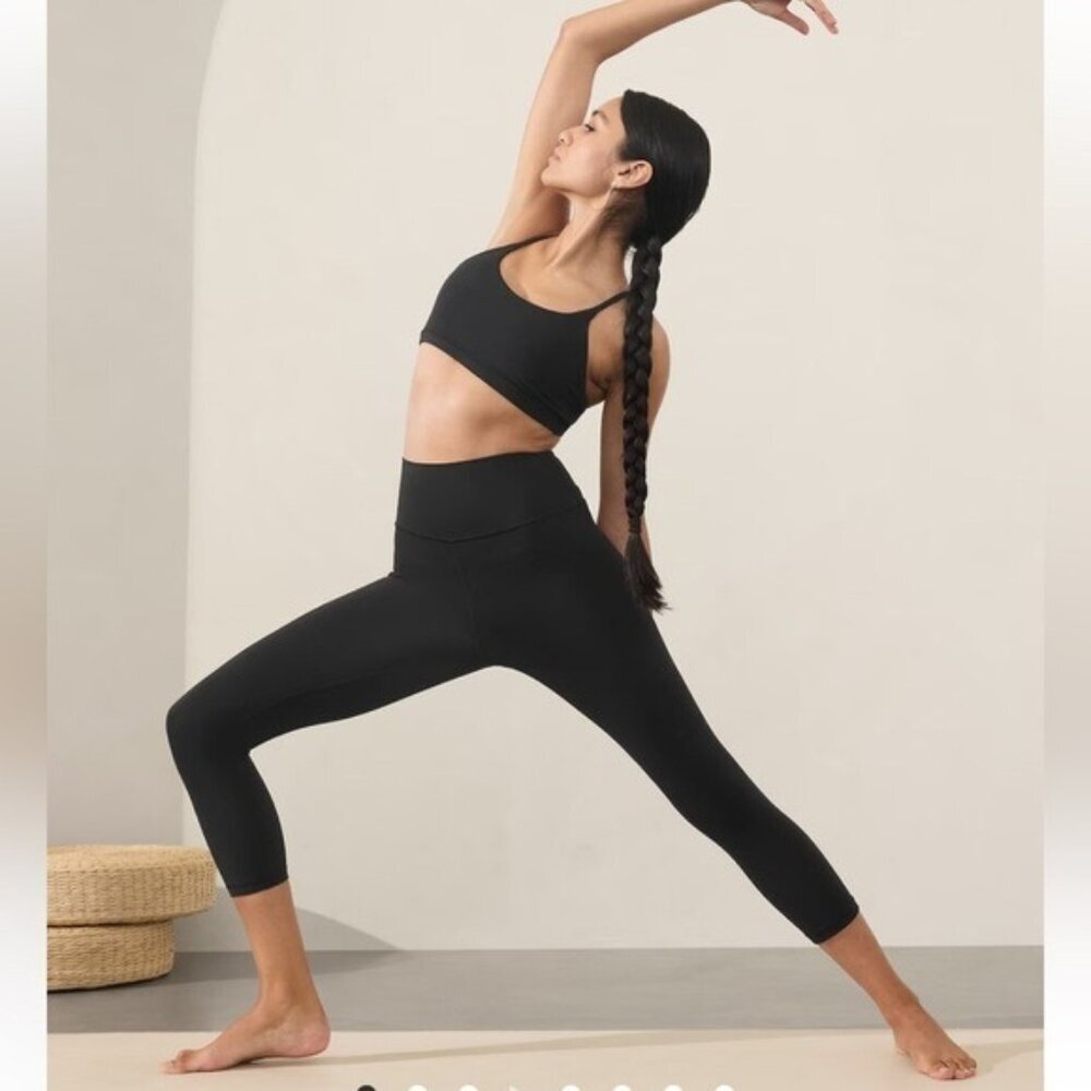 Athleta Black High rise Capri Leggings  Women's Size S